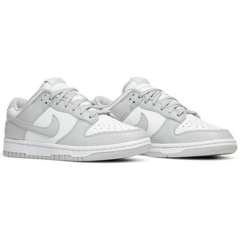 Tênis Nike Dunk Low SB - Branco/Cinza