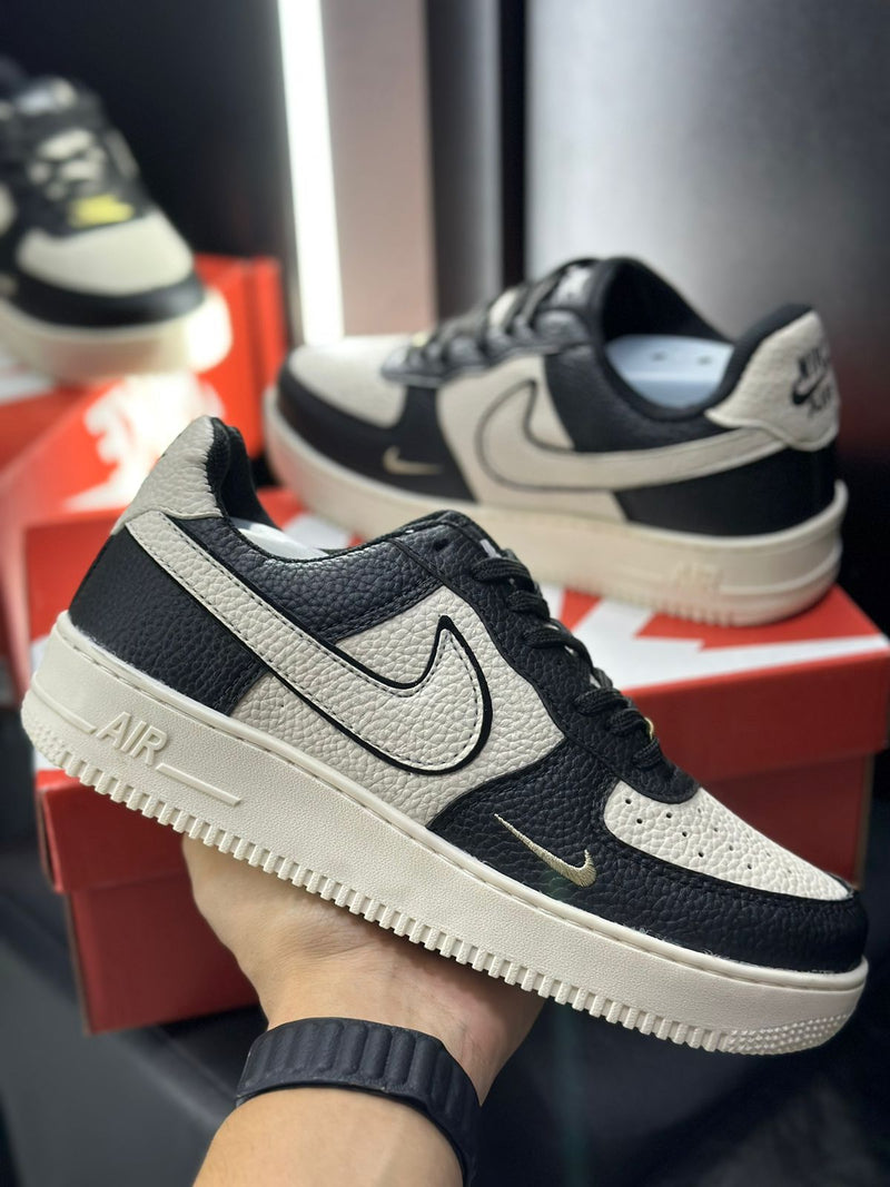 Tênis Nike Air Force One Couro - Preto/Branco